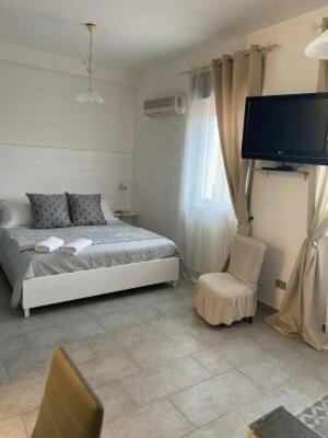 Halley House Apartment